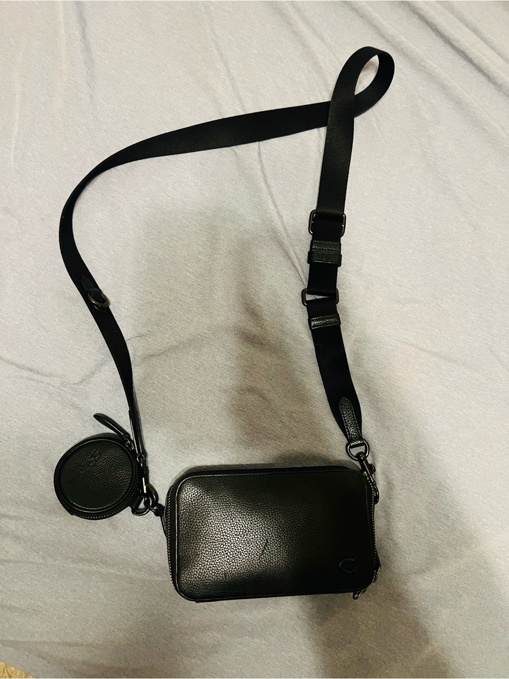 Coach black leather crossbody bag with pebbled texture - Picture 6 of 7